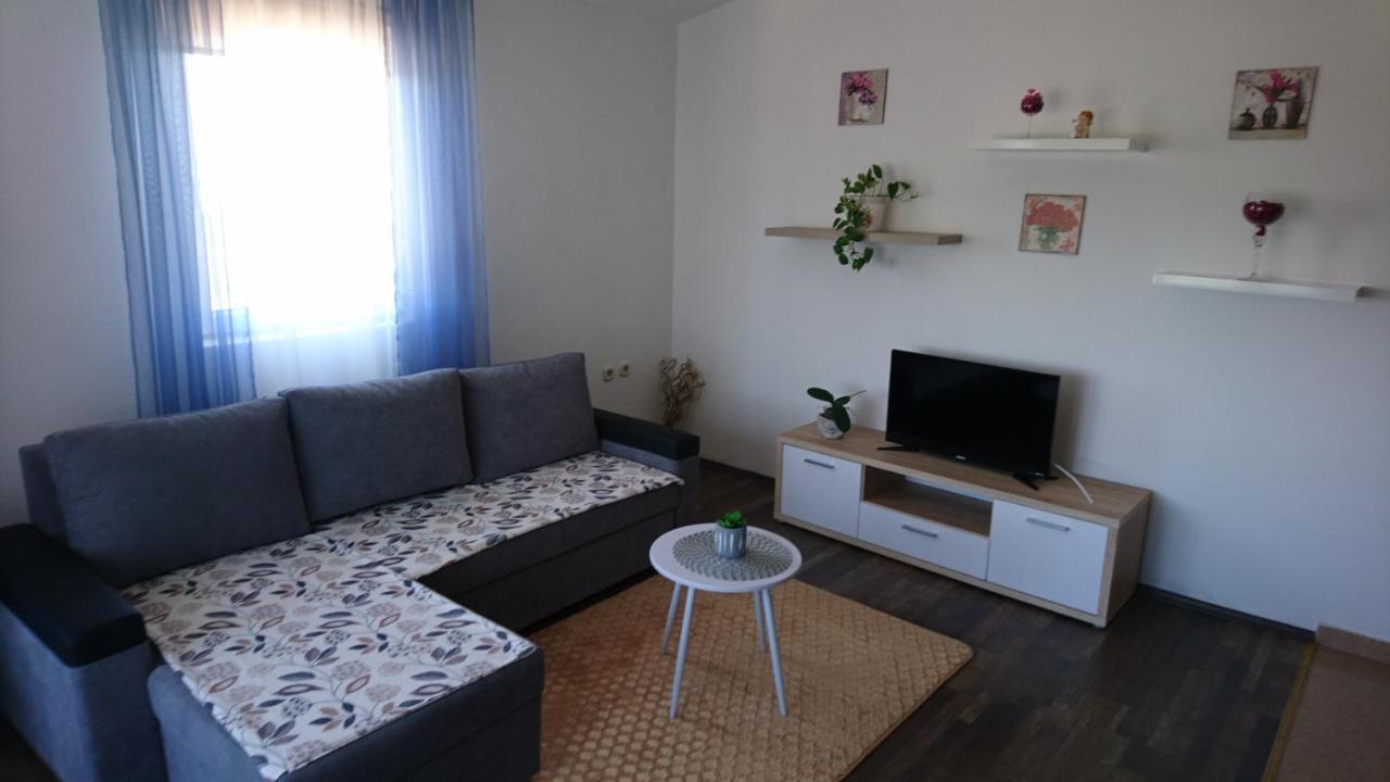 Apartman Vuleta Ražanac Exterior foto