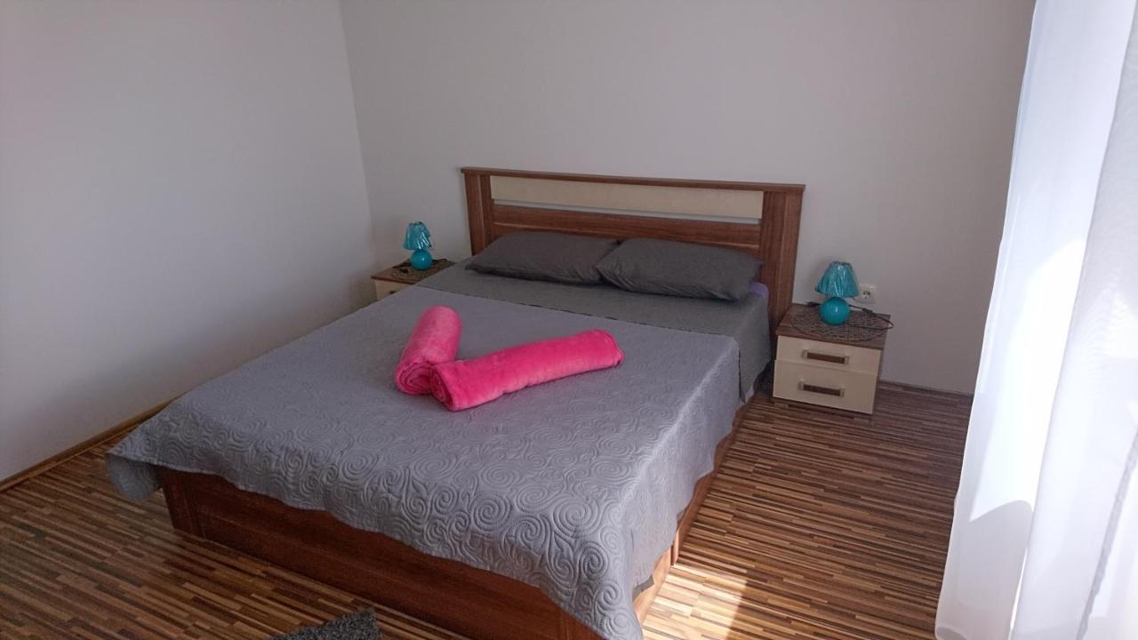 Apartman Vuleta Ražanac Exterior foto
